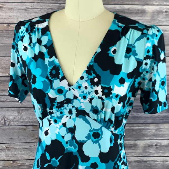 Michael Michael Kors Blue Floral Ruffle Short Sleeve V-neck Dress - Picture 7 of 7